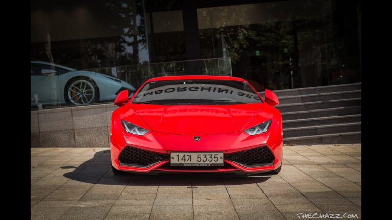 Lamborghini Huracan Startup and loud acceleration - Seoul South Korea
