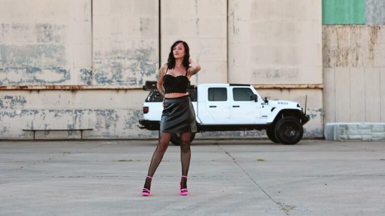 Rachele & The Diesel Jeep Gladiator: Max Torque, Minimum Fabric