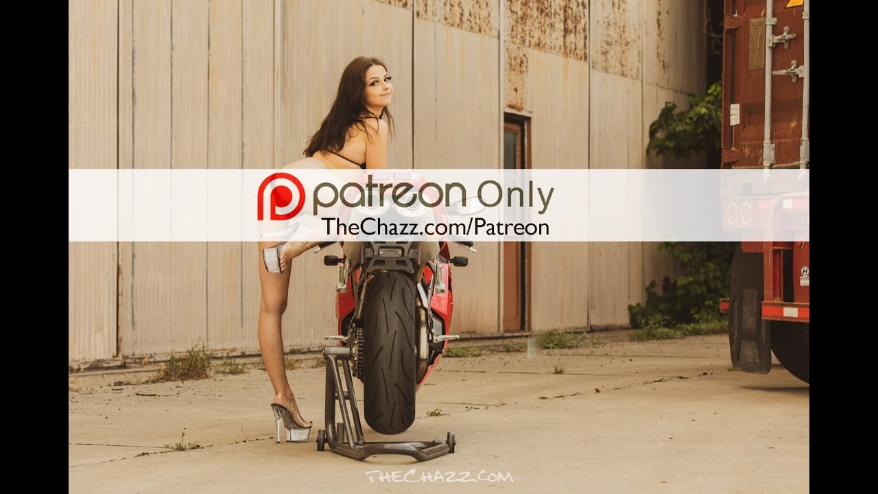 TheChazz.com - Lizzee and the Ducati 996